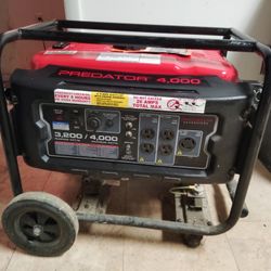4000 W Gasoline Powered Generator