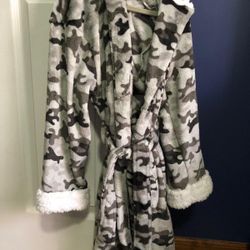 Boys Size Small Robe