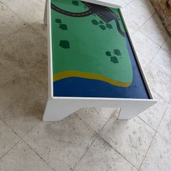 Kid Craft wooden train table with reversable Table 
