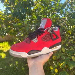 Jordan 4 
