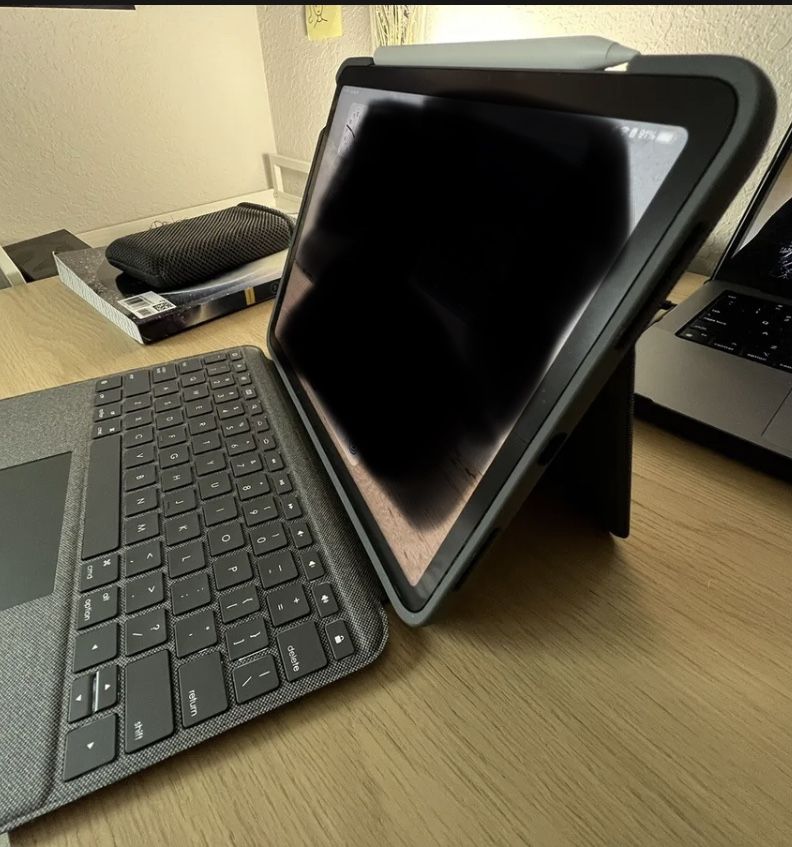 Logitech Folio Touch For iPad Air 4 / 5