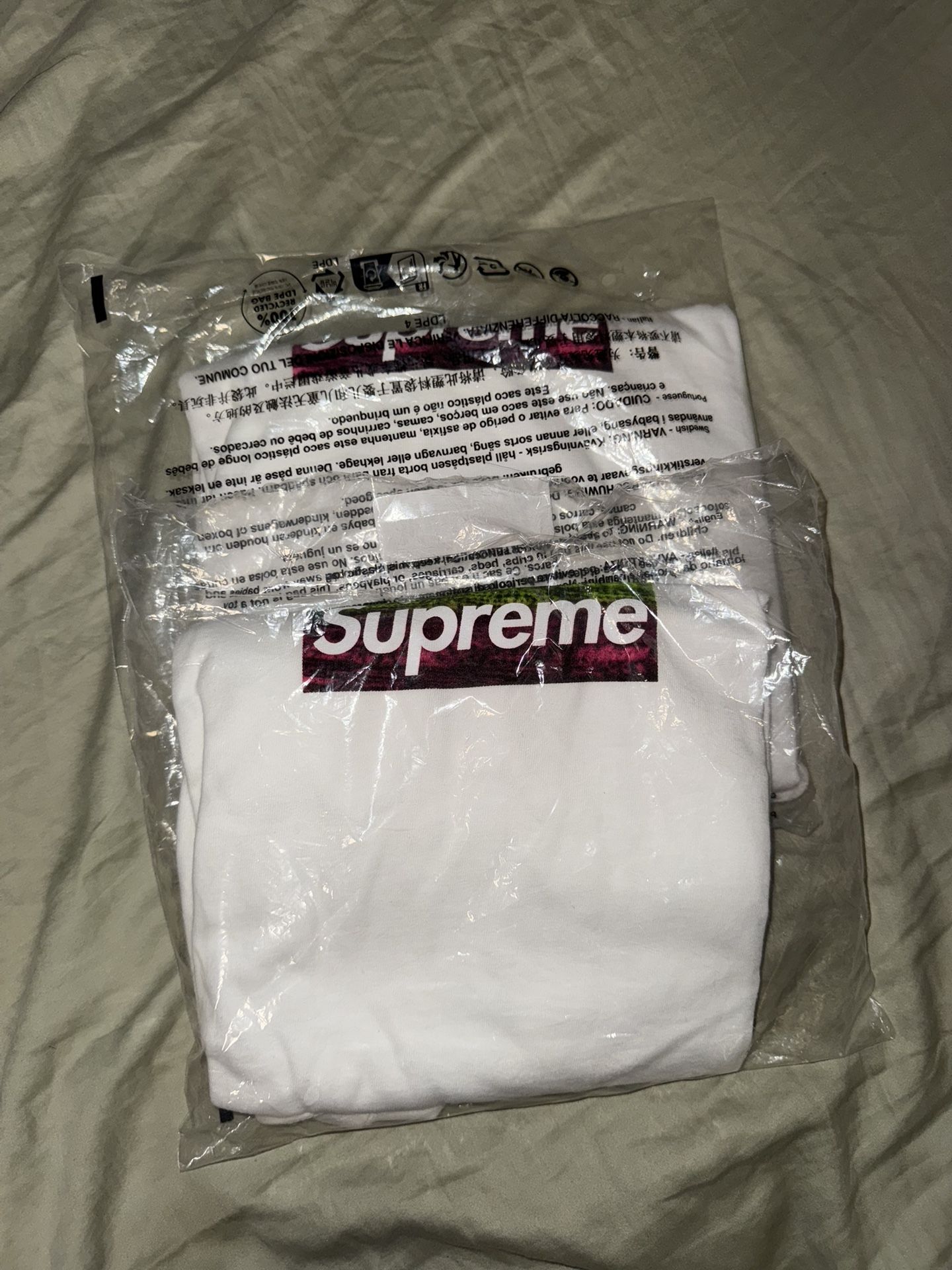 Supreme LA Fire Relief Box Logo