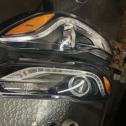 2020 Chevrolet Trax Both Headlights LED Oem 
