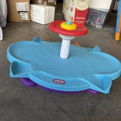 Little Water Spinning Toy For Two Kids