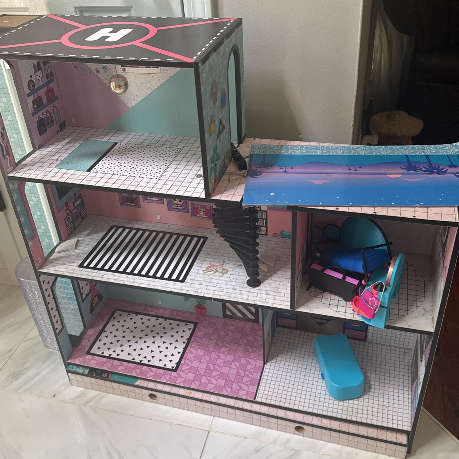 lol Doll House