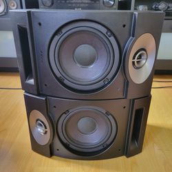 "Van Nuys" BOSE 201V speakers. look
at all pictures. by Sherman Way and
Hazeltine Ave.