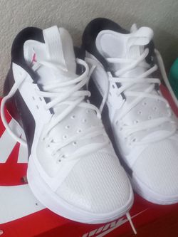 JORDANS SIZE8 NEW