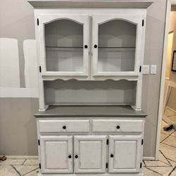 Wood hutch
