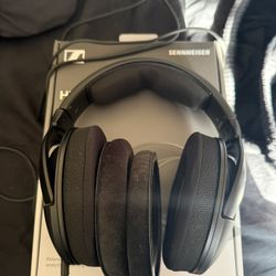 Sennheiser HD 560S Wired Headphones + Cooling Gel Earpads