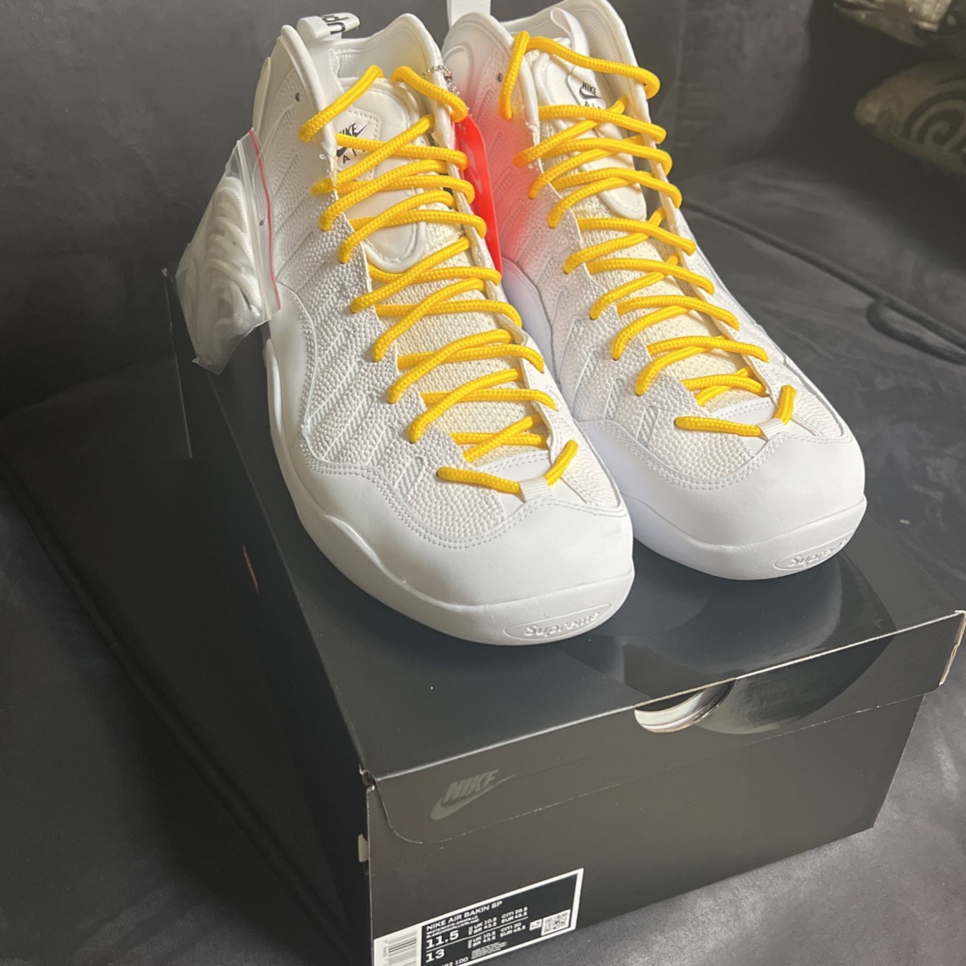 Nike Air Bakin Supreme Size 11.5