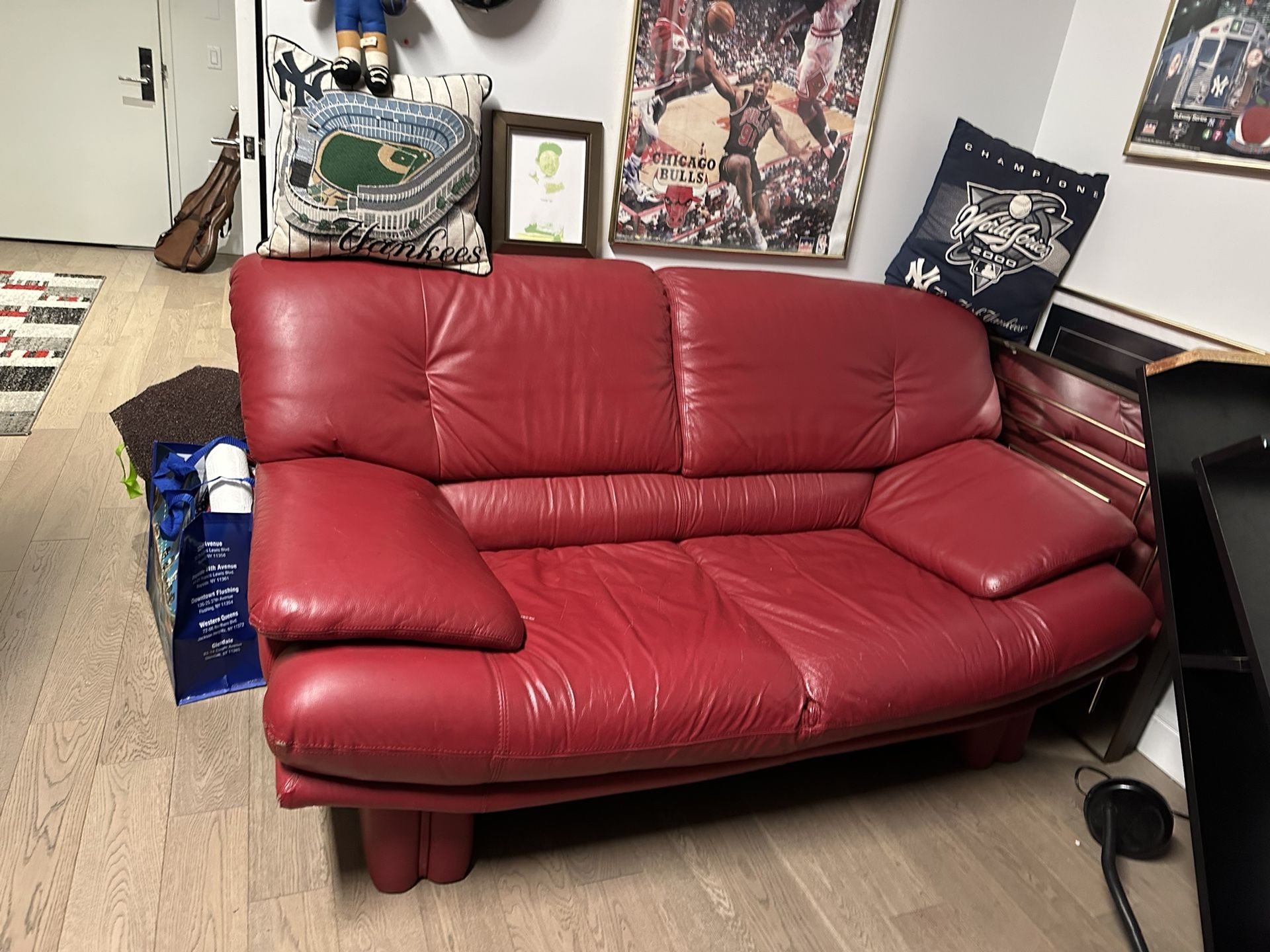 Read Leather Sofa And Chai
