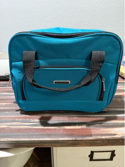 Travel toiletries bag