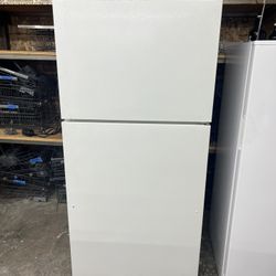 GE Refrigerator 