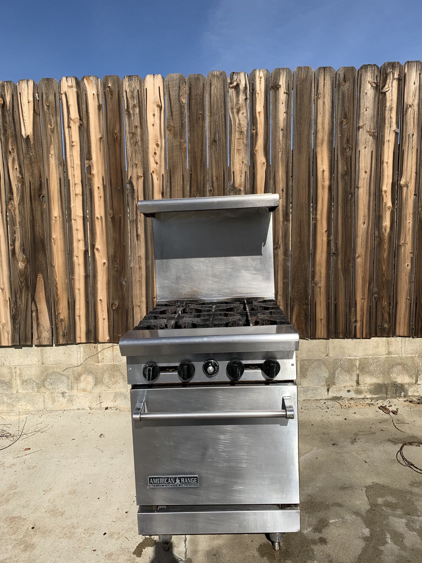 American Range 4-burner commercial oven stove