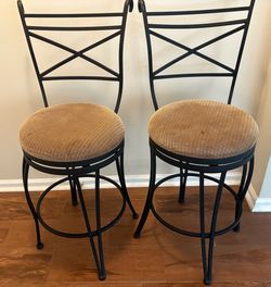 Set of 2 metal bar stools