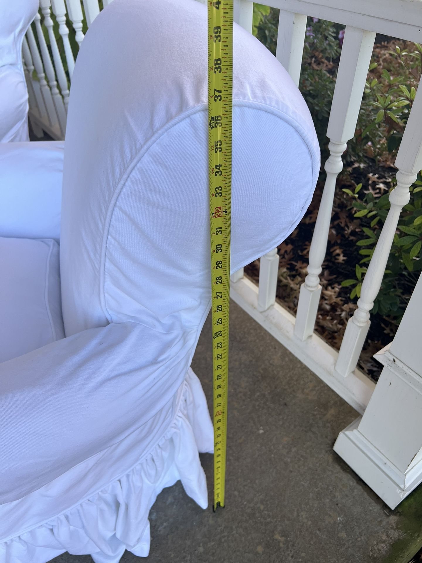 LIKE NEW!! Large Cushy White Slipcovered Chairs Skirted