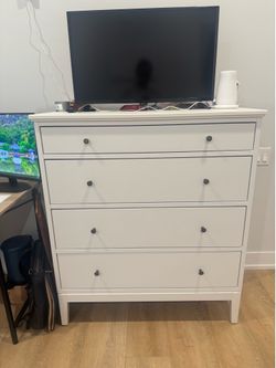 IKEA idanäs solid wood dresser