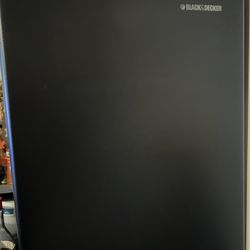 mini fridge black &decker 