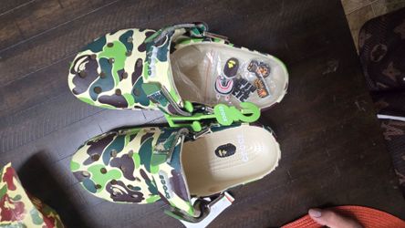 BAPE x Crocs Classic Clog Green Camo size 9 men