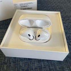 Apple AirPods 2nd Generation Clean