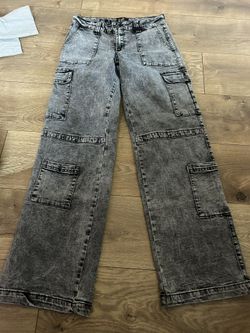 Like New Never Used Baggy Jeans Cargo Size 5 Mid Rise Wide Leg 