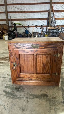 Cabinet.
