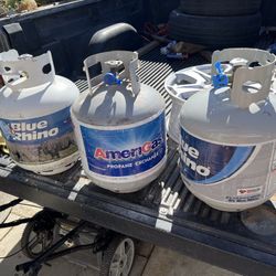 Propane/tanks 