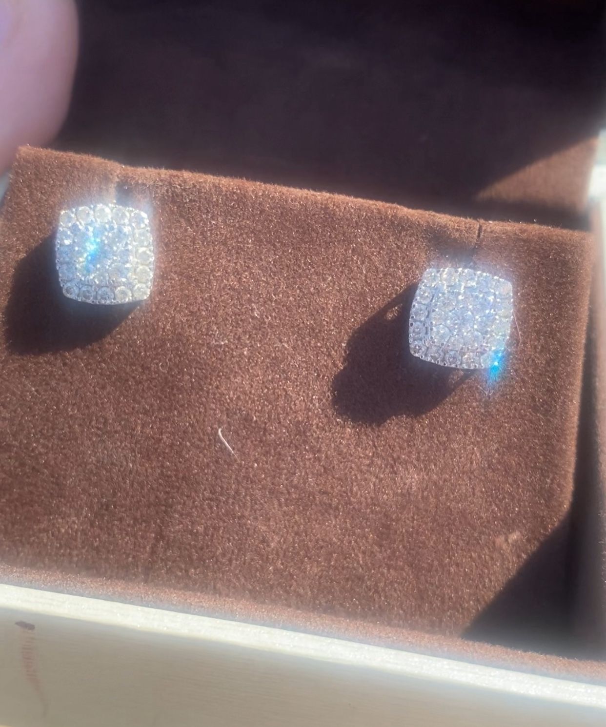 14 KT Diamond Earrings 