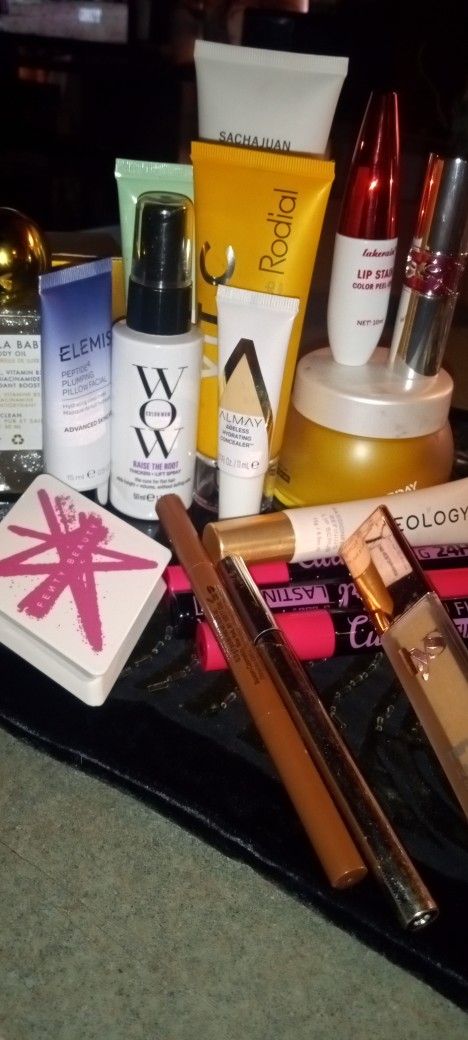 Very Large Collection Of Makeup