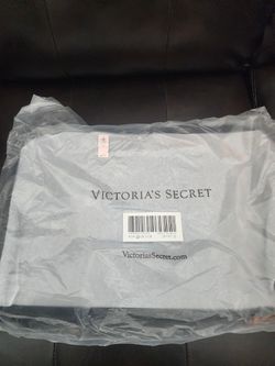 Victoria's Secret Tote ( Brand New ) Never Opened Looks Black