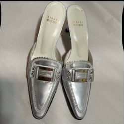Size 9, M pair of Stuart Weitzman Metallic Silver