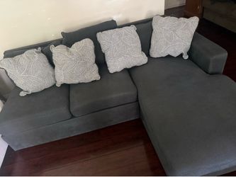 Gray Couch/sofa