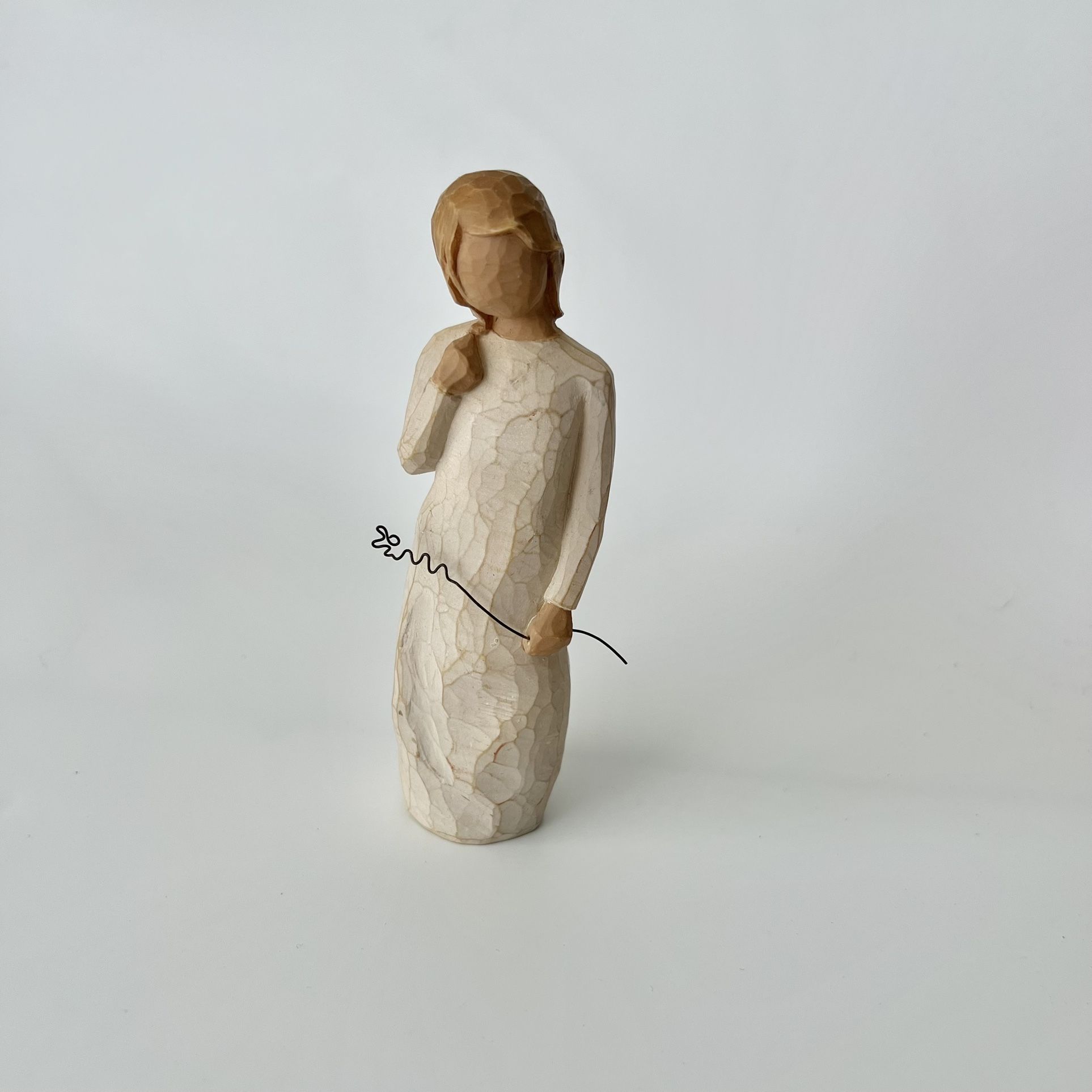 Willow Tree 2005 Remember Girl Flower Figurine