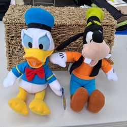 NEW DISNEY JUST PLAY DONALD DUCK AND GOOFY PLUSH STUFFED TOYS