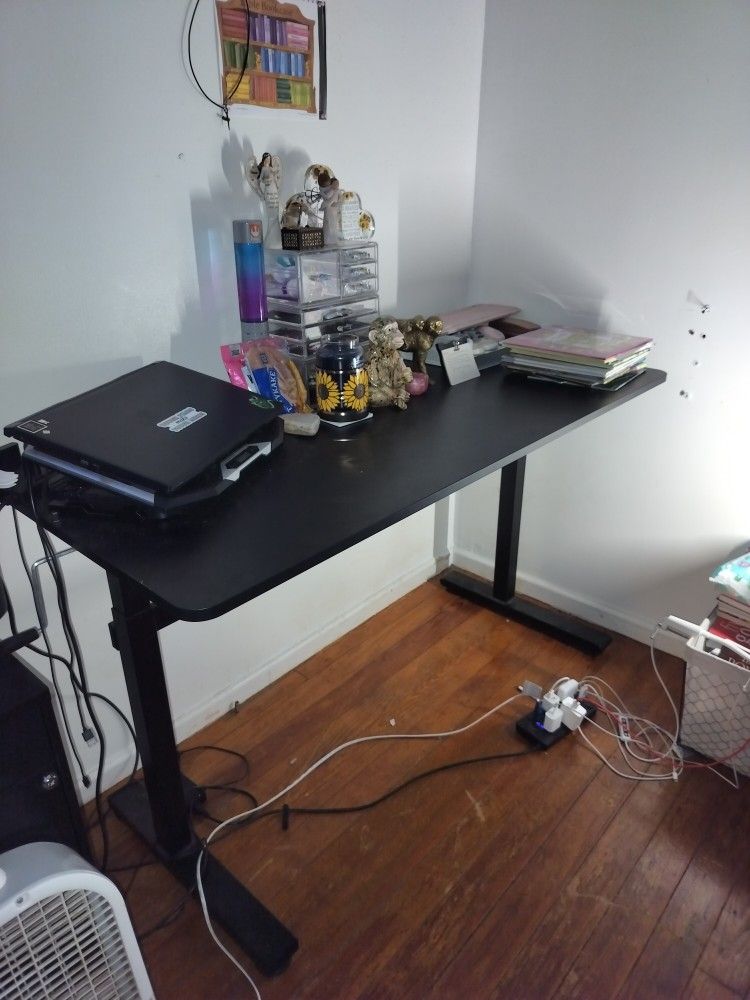 VIVO standing Desk W/Office Chair