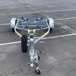 2019 Aakron Xpress roller trailer for boats between  