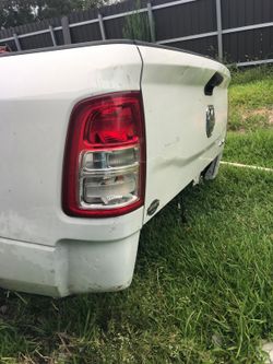 2019-2025  Dodge Ram Heavy Duty 2500 8ft truck bed white, tailgate, taillight & toolbox