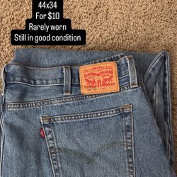 Light Blue Levi 550 Jeans 