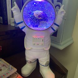 Astronaut Light Up Snow globe 
