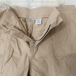 Croft & Barrow Capris Hiking Pants Size 12 Women's Stretch Cotton Beige Tan  for Sale in Boynton Beach, FL - OfferUp
