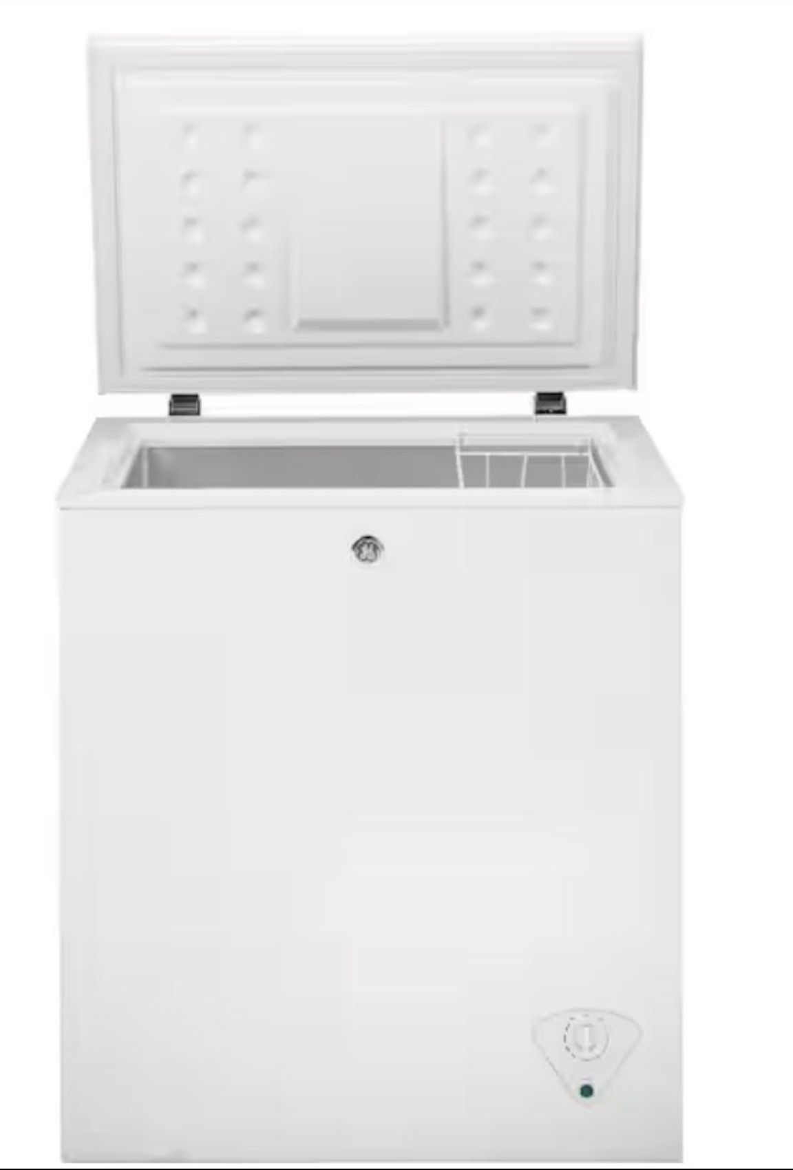 GE Garage Ready 5.1 cu. ft. Manual Defrost Chest Freezer in White
