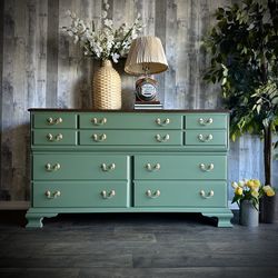 🌺 Newly Refinished Quality Pennsylvania House Dresser / Sage Green/ I Can Deliver 