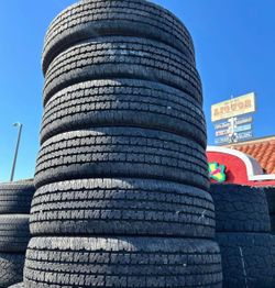 245/75/16 Firestone set de Tires con 70% de Vida las 4