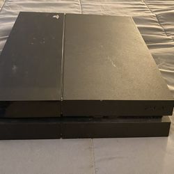 PS4 With Controller