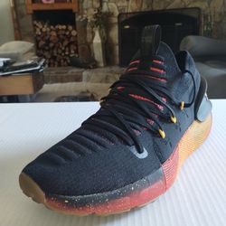 (Size-12Men / 13.5Women) New, Men's, Under Armour Hovr Phantom 3 Lunar Unisex, N-001 No Box.
New,