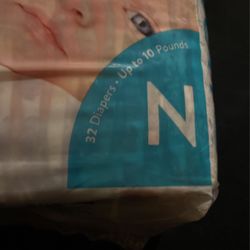 New Honest Newborn 32 Diapers 