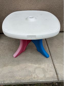 STEP 2 KIDS TABLE FREE