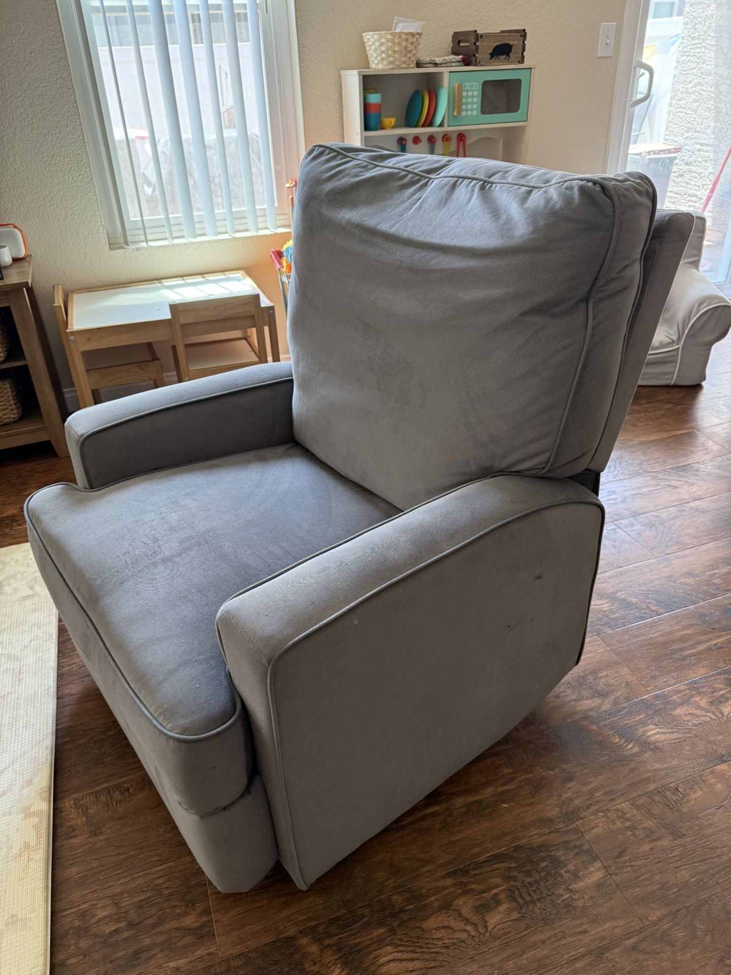 Swivel Recliner Glider Chair