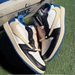 Travis Scott Jordan 1s 