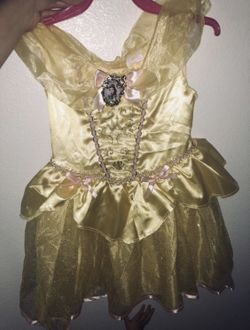 Belle costume